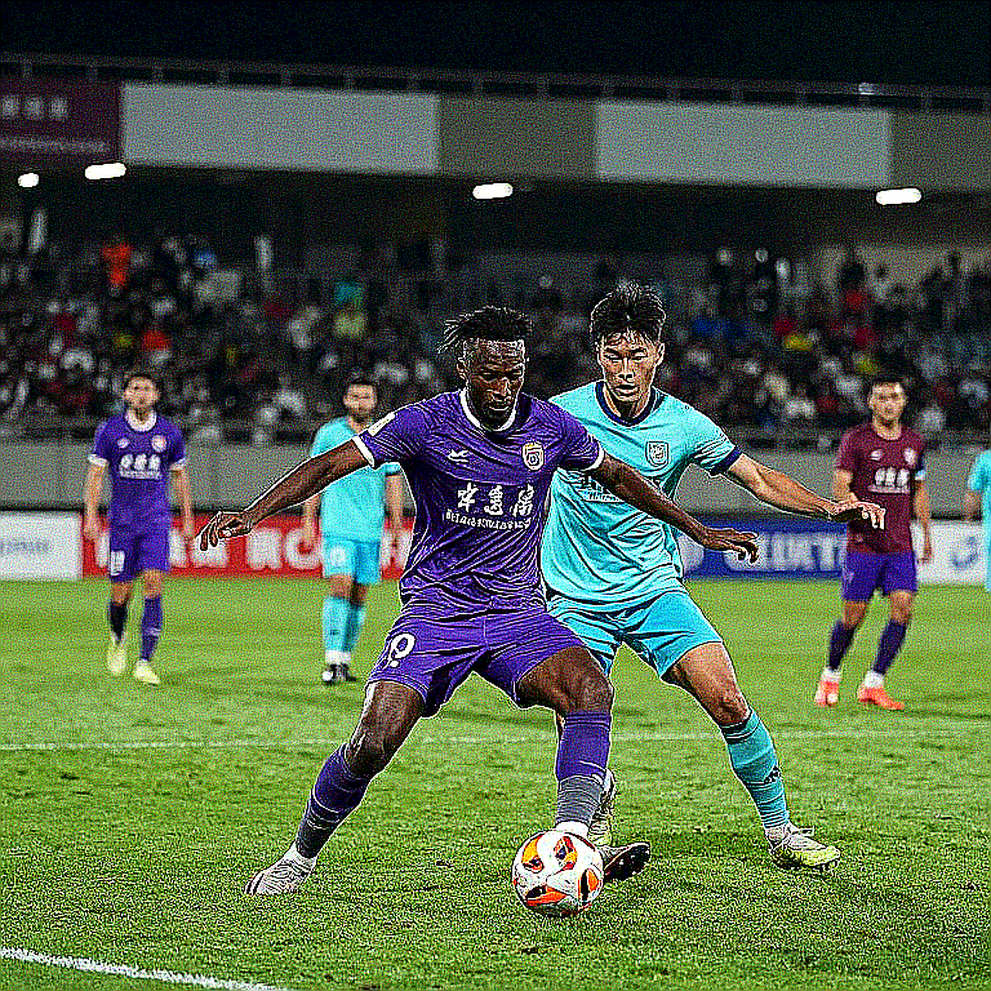 Khvicha Kvaratskhelia's ACL: Not Just Paris's Injury, But Ligue 1's Price