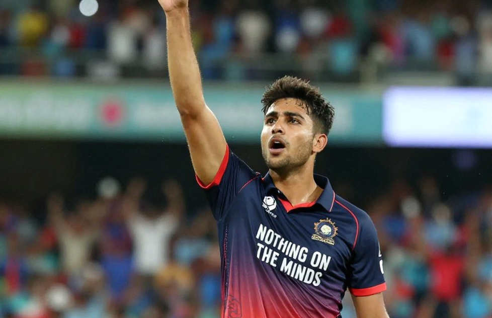 Mirpur, Day One: Sadman Stranded on 99, Hridoy Retired Hurt — the Fourth Wicket Hidden Behind 213/3 Mirpur, Day One: Sadman Stranded on 99, Hridoy Retired Hurt — the Fourth Wicket Hidden Behind 213/3